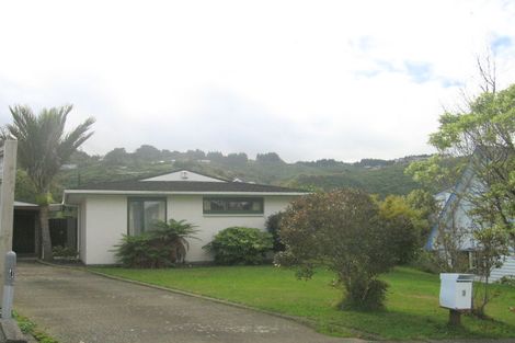 Photo of property in 3 Panorama Grove, Harbour View, Lower Hutt, 5010