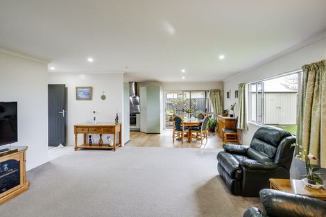 Photo of property in 17 Mcnaughton Place, Onekawa, Napier, 4110