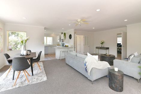 Photo of property in 106 Lakeside Drive, Orewa, 0931