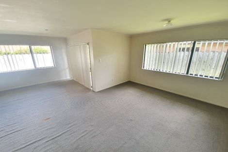 Photo of property in 26 Milson Drive, Papakura, 2110