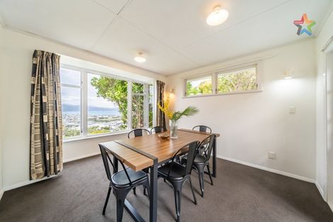 Photo of property in 20 Walnut Way, Maungaraki, Lower Hutt, 5010