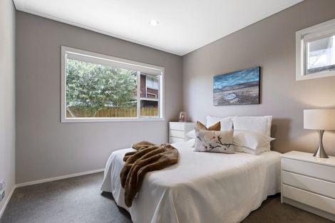 Photo of property in 96 Fisher Parade, Sunnyhills, Auckland, 2010