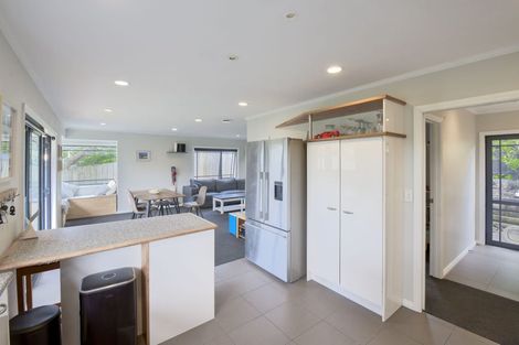 Photo of property in 95a Brightside Road, Stanmore Bay, Whangaparaoa, 0932