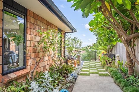 Photo of property in 21 Campion Road, Waikanae Beach, Waikanae, 5036