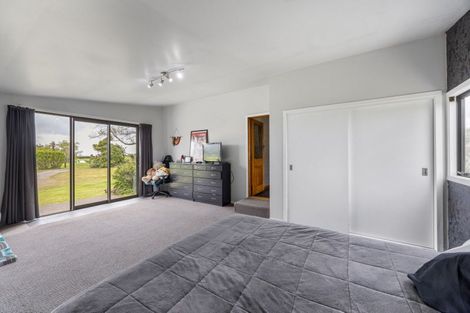 Photo of property in 20 Kiri Road, Te Kiri, Opunake, 4682