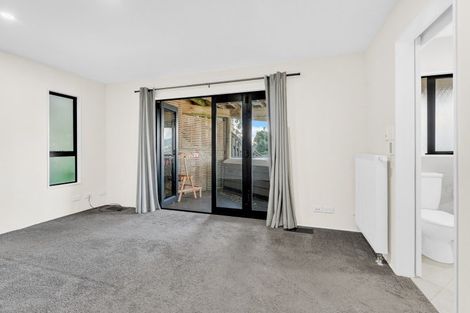 Photo of property in 12 The Topdeck, Whitby, Porirua, 5024