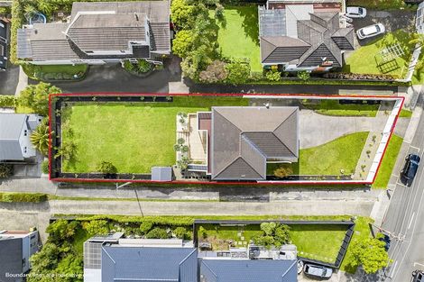 Photo of property in 130 Aberdeen Road, Campbells Bay, Auckland, 0620
