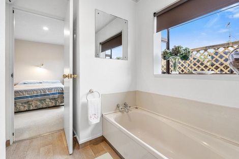 Photo of property in 143 Florence Avenue, Orewa, 0931