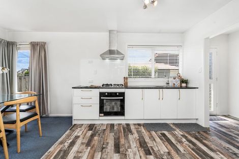 Photo of property in 15 Stackhouse Avenue, Bishopdale, Christchurch, 8053