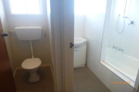 Photo of property in 2/1b Divich Avenue, Te Atatu South, Auckland, 0610