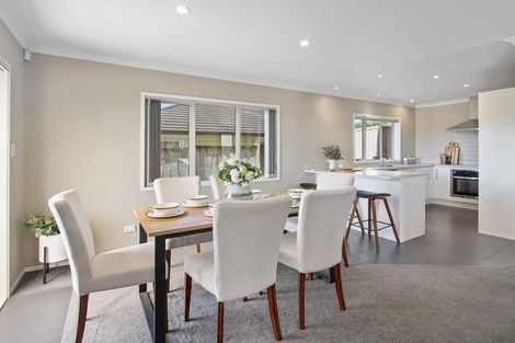 Photo of property in 543 Scenic Drive, Waiatarua, Auckland, 0612