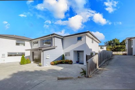 Photo of property in 2/50 Banbury Crescent, Fairfield, Hamilton, 3214