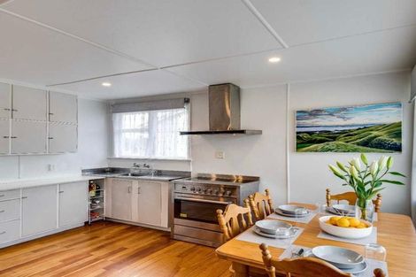 Photo of property in 55 Lipscombe Crescent, Havelock North, 4130