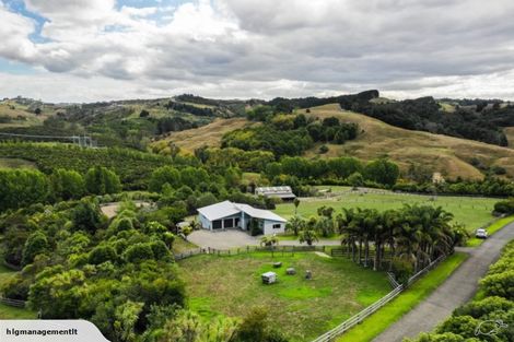 Photo of property in 126 Brownhill Road, Whitford, Manurewa, 2576