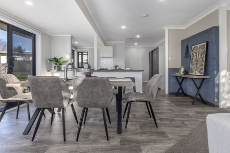 Photo of property in 24 Read Street, Levin, 5510