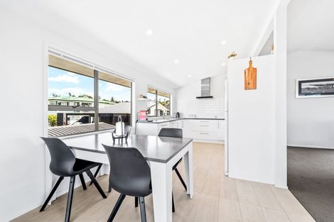 Photo of property in 19b Albatross Road, Red Beach, 0932