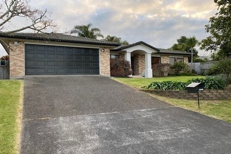 Photo of property in 3 Berkshire Terrace, Massey, Auckland, 0614