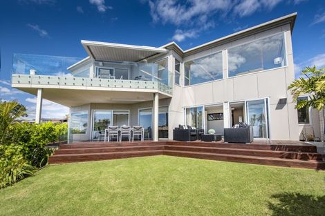Photo of property in 1/40 Seacliffe Avenue, Belmont, Auckland, 0622