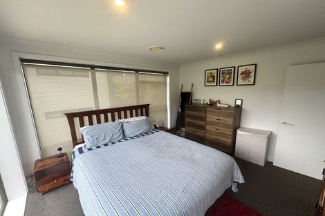 Photo of property in 5 Ara Patukawenga, Tawa, Wellington, 5028