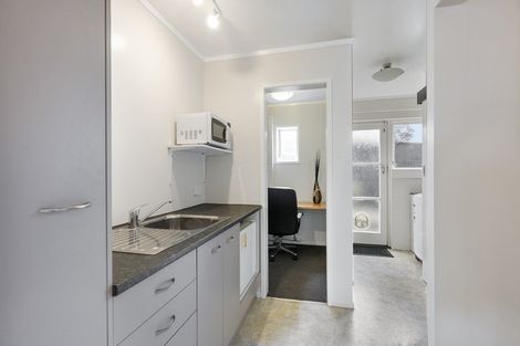 Photo of property in 60 Evelyn Road, Cockle Bay, Auckland, 2014