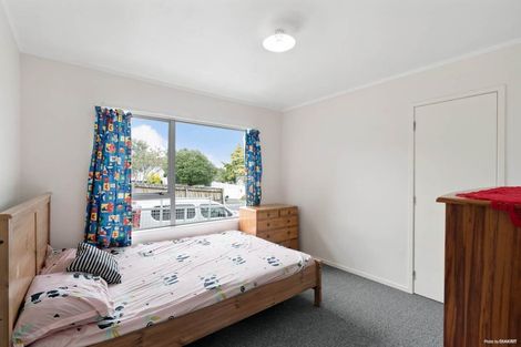 Photo of property in 34 Cedar Heights Avenue, Massey, Auckland, 0614
