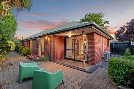 Photo of property in 11b Winters Road, Redwood, Christchurch, 8051