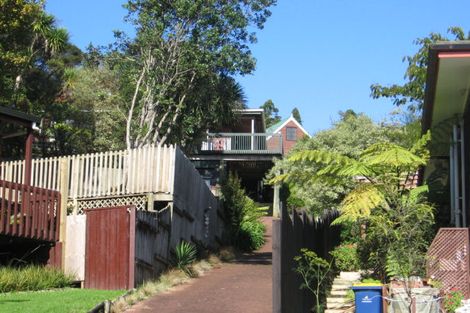 Photo of property in 86 Daffodil Street, Titirangi, Auckland, 0604