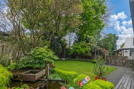 Photo of property in 18 Durham Crescent, Palmerston North, 4414