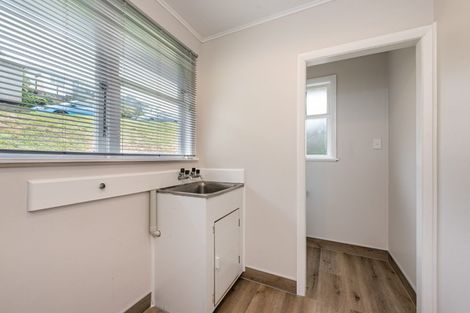 Photo of property in 80 Dowse Drive, Maungaraki, Lower Hutt, 5010