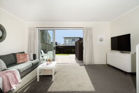 Photo of property in 18 Station Street, Hobsonville, Auckland, 0616