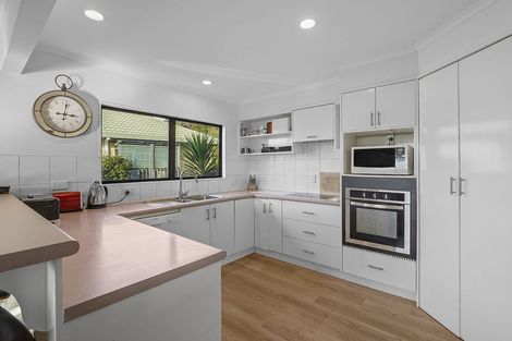 Photo of property in 43 Western Heights Drive, Western Heights, Hamilton, 3200