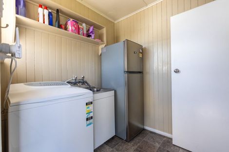 Photo of property in 10 Collett Street, Dannevirke, 4930