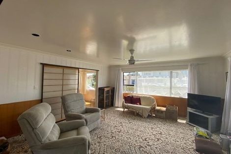 Photo of property in 18 Riverside Road, Orewa, 0931