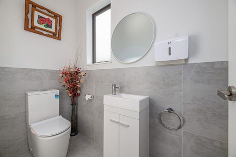 Photo of property in 73a Granville Drive, Massey, Auckland, 0614