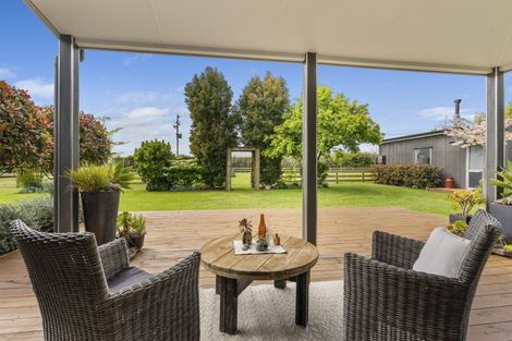 Photo of property in 646 No 2 Line, Fordell, 4572