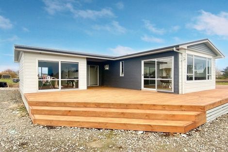 Photo of property in 20 Monteith Street, Halcombe, 4779