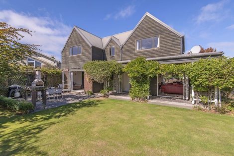 Photo of property in 120 Royal Park Drive, Parklands, Christchurch, 8083