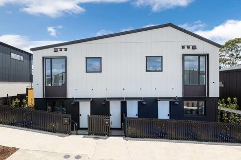 Photo of property in 1/3 Parapara Place, Albany, 0632