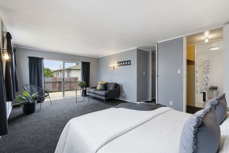 Photo of property in 18 Ngaire Street, Longburn, Palmerston North, 4412