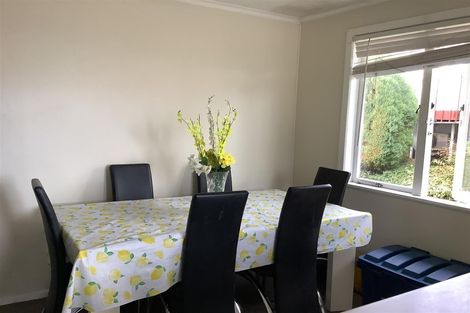 Photo of property in 2/18 Seaview Road, Glenfield, Auckland, 0629