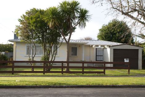 Photo of property in 27 Cleek Road, Mangere East, Auckland, 2024