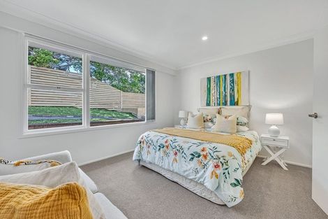 Photo of property in 2 Portadown Avenue, Pakuranga Heights, Auckland, 2010