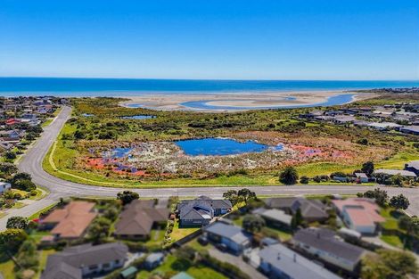 Photo of property in 300 Manly Street, Paraparaumu Beach, Paraparaumu, 5032