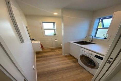 Photo of property in 1117e High Street, Taita, Lower Hutt, 5011