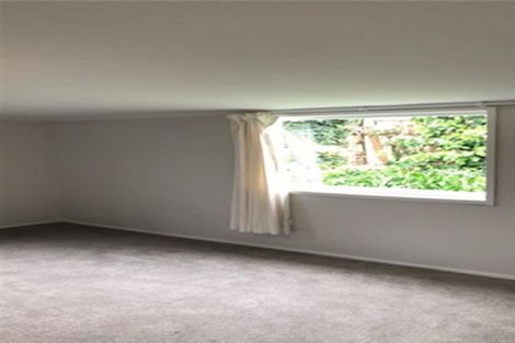 Photo of property in 30 Silverstone Place, Henderson, Auckland, 0612