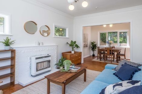 Photo of property in 28 Curtis Street, Northland, Wellington, 6012