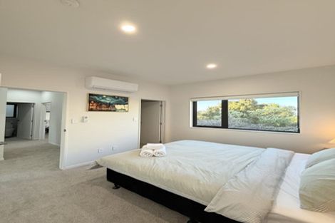 Photo of property in 584e Beach Road, Rothesay Bay, Auckland, 0630