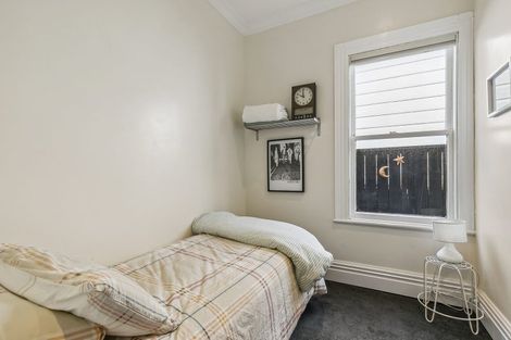 Photo of property in 17 Upper Bourke Street, Kilbirnie, Wellington, 6022