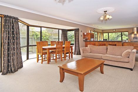 Photo of property in 1 Wincanton Place, Awapuni, Palmerston North, 4412