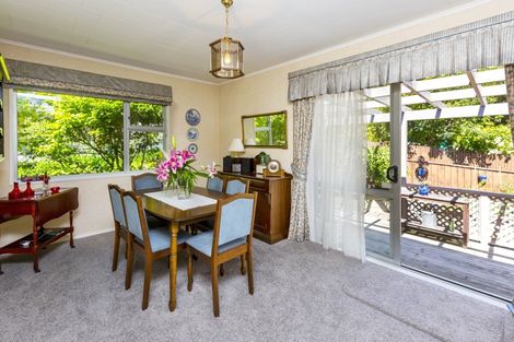 Photo of property in 72 Blue Mountains Road, Pinehaven, Upper Hutt, 5019